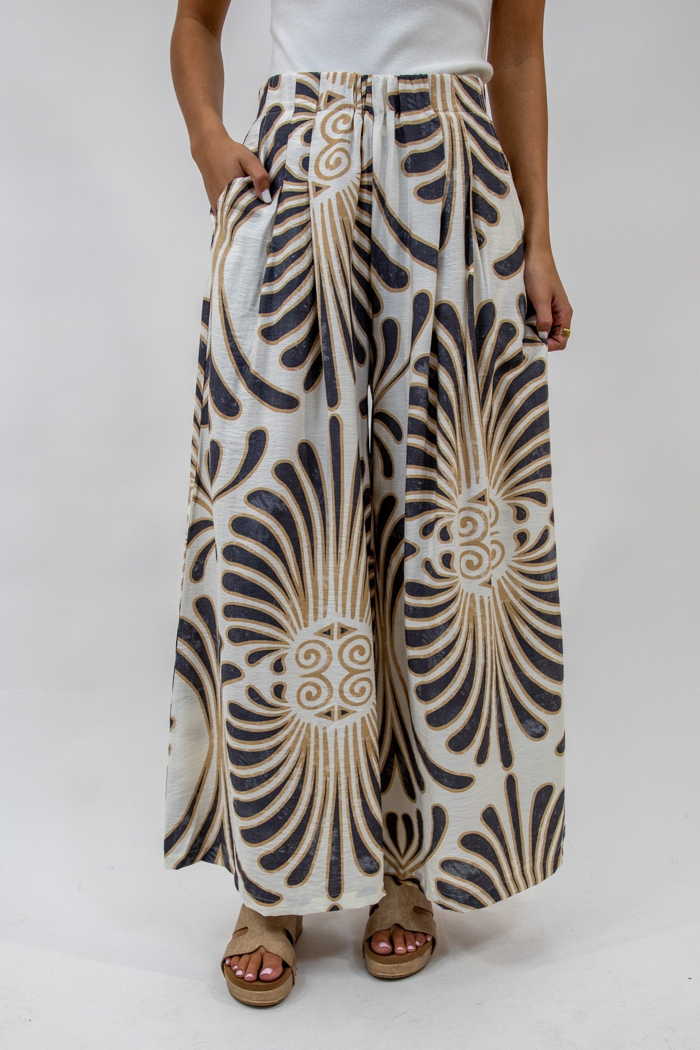 Boho Chic Wide-Leg Printed Pants