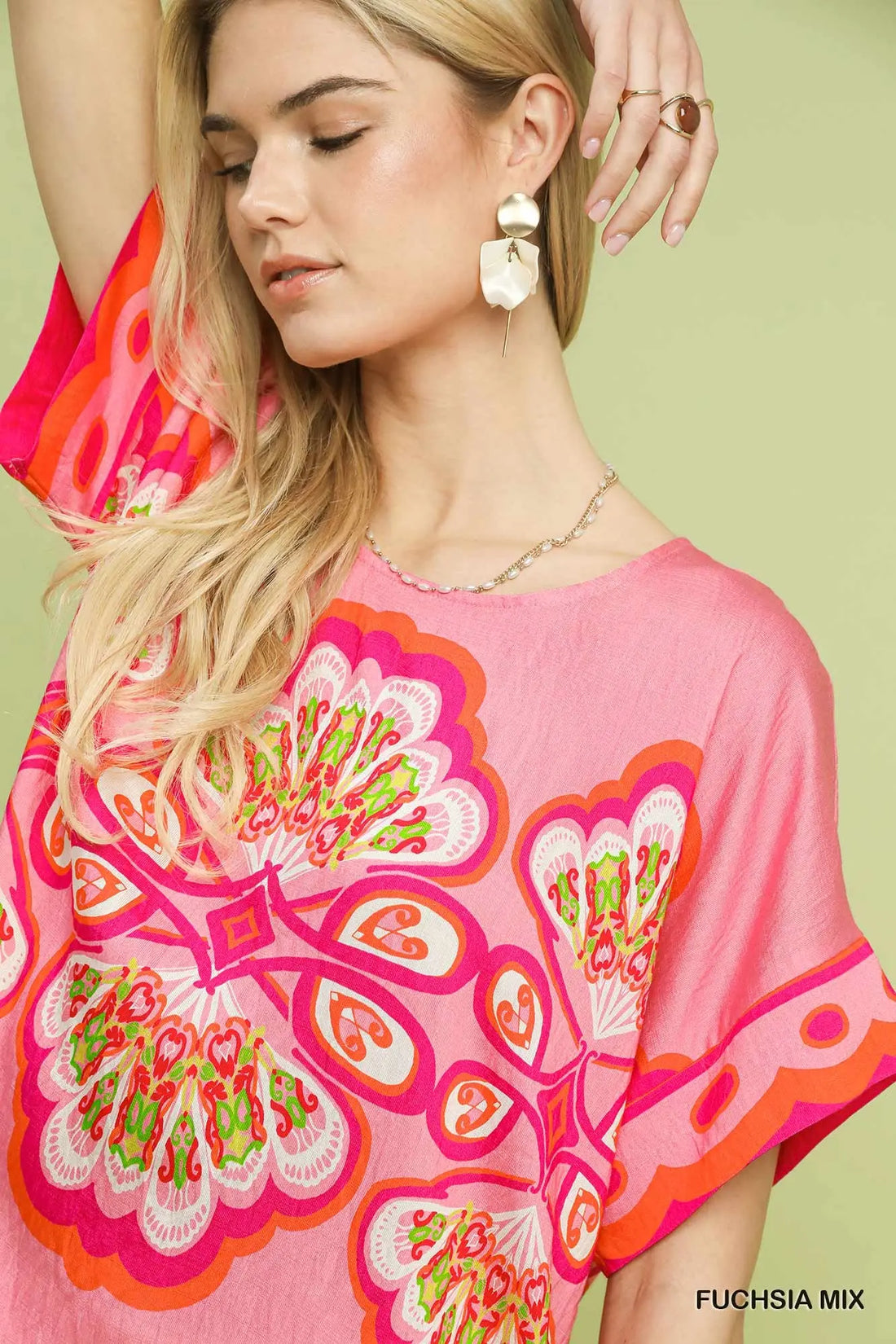Contrast Trim Tie-Hem Top