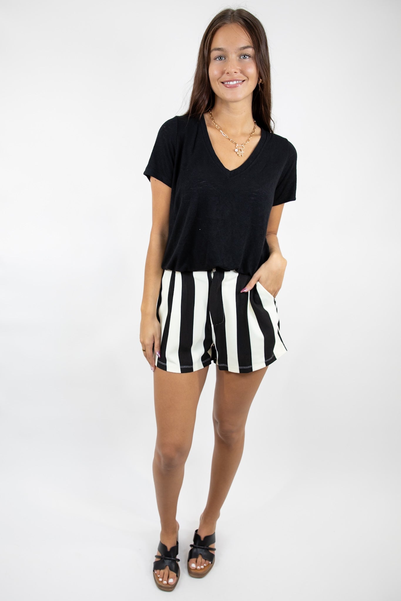 Everyday Hacci V Neck Tee Black