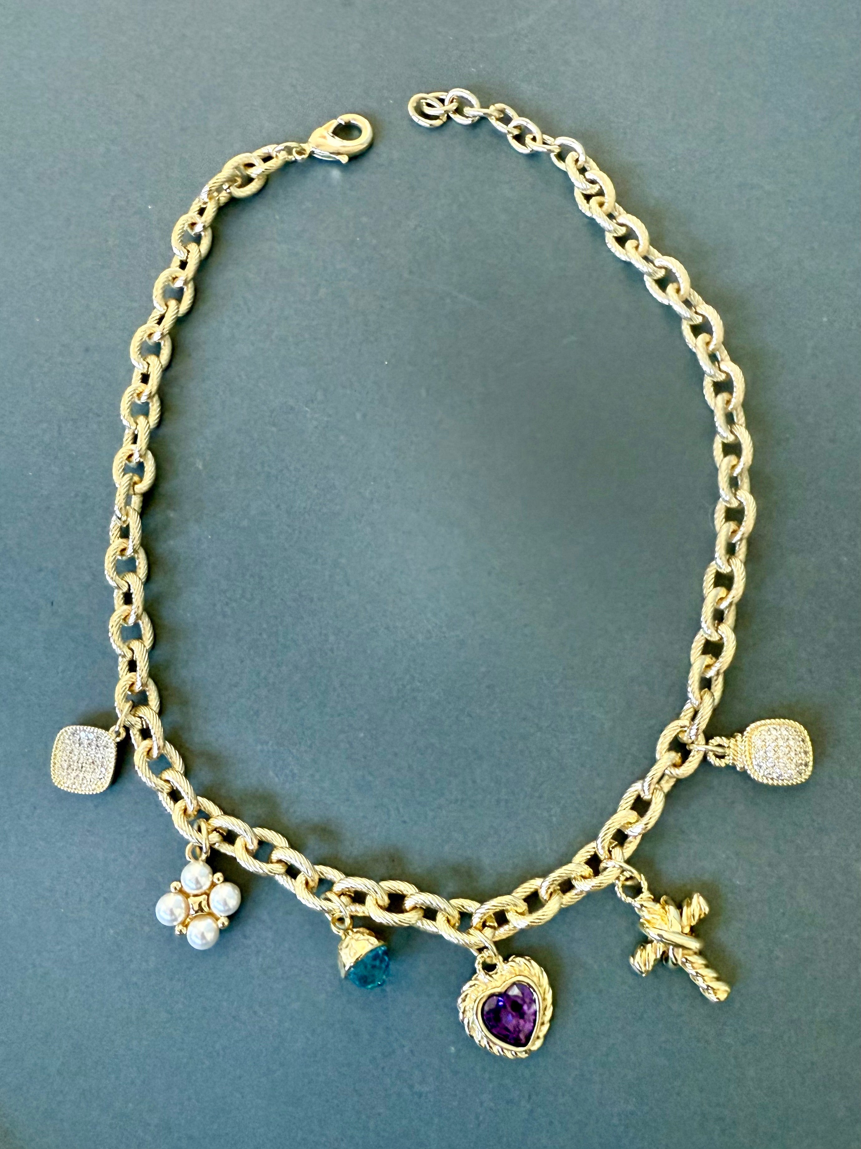 Amoura Twisted Heart Necklace