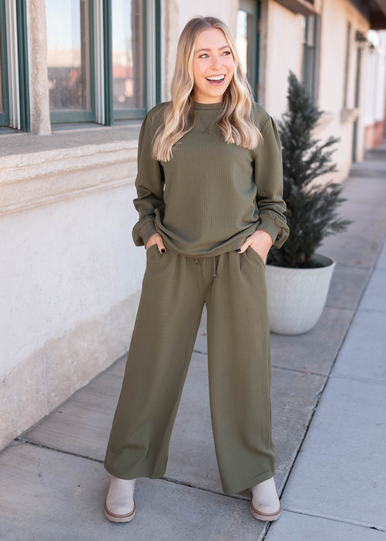 Emilie Olive Textured Pants