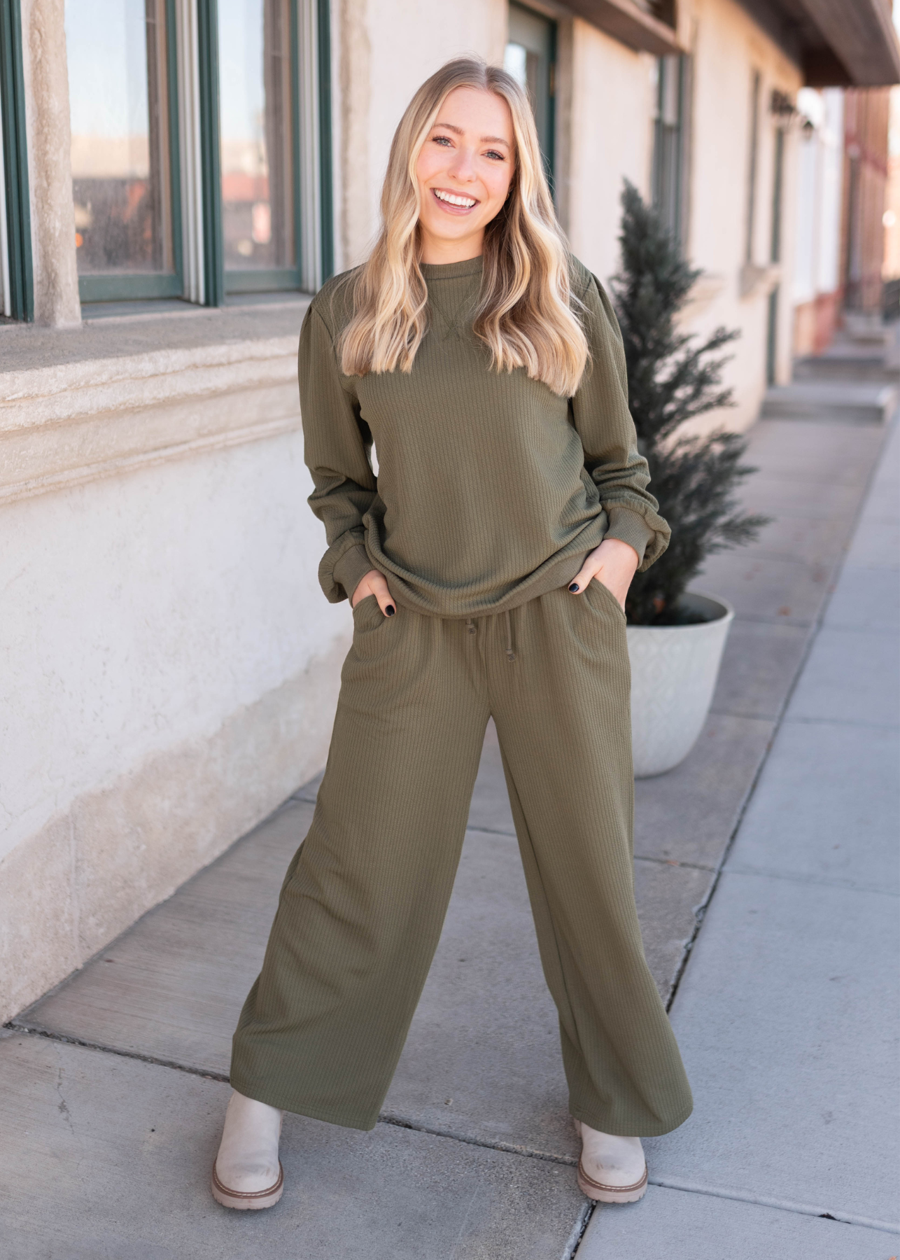 Emilie Olive Textured Pants