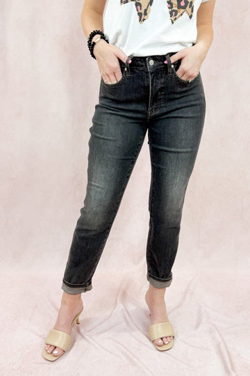 Judy Blue Mid Rise Slim - Black