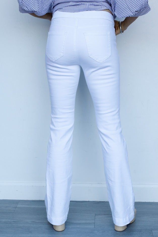 33 Cello White Mid Rise Pull On Flare